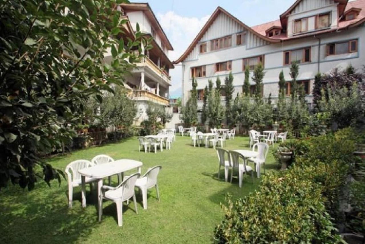Hotel International Srinagar Dış mekan fotoğraf